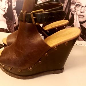 Clog wedges